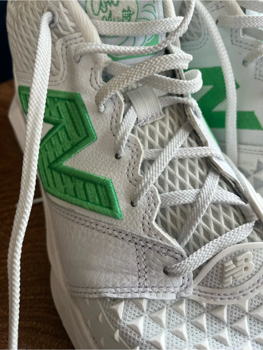 New Balance Coco CG2 Unisex Performance Tennis Shoes Unisex Women’s 11 Wide